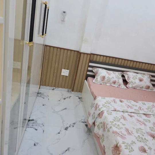 NHÀ MẶT TIỀN HẼM NỐI LIỀN TRỤ CHÍNH CÁCH ĐƯỜNG NGUYỄN BÌNH 20M