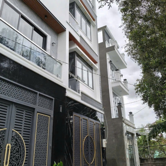 nhà mới 2295 huỳnh tấn phát