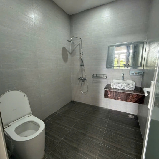 BÁN NHÀ HẼM XE TẢI 2552 HUỲNH TẤN PHÁT NHÀ BÈ